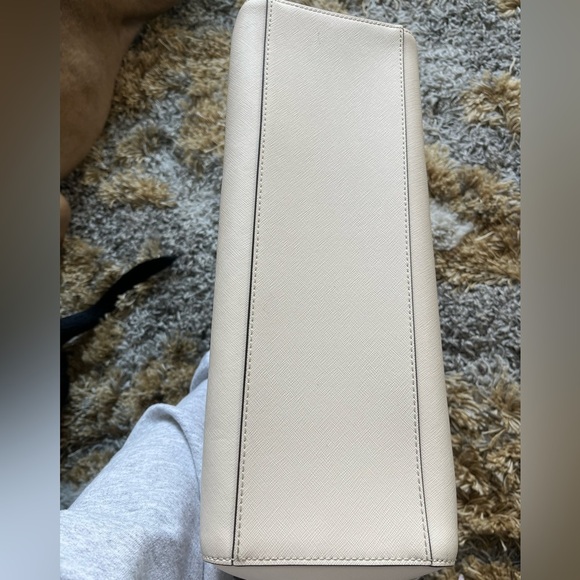 Michael Kors Teagan large Pebble Leather tote with gold accent - Picture 5 of 7